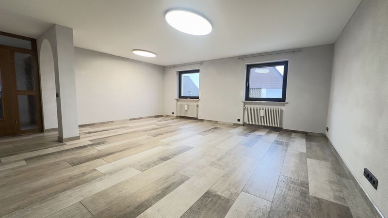 Stilvolle Maisonettewohnung mit Terrasse und Garten in Miesenbach